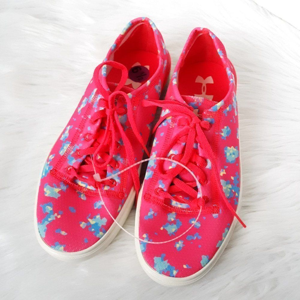 Under Armour Big Girl Sneakers Size 6.5 Youth